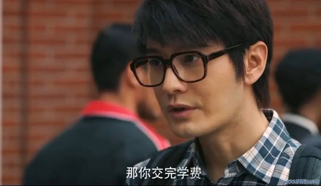 黄晓明王鸥演芳华大学生,又一部“中年偶像剧”被吐槽